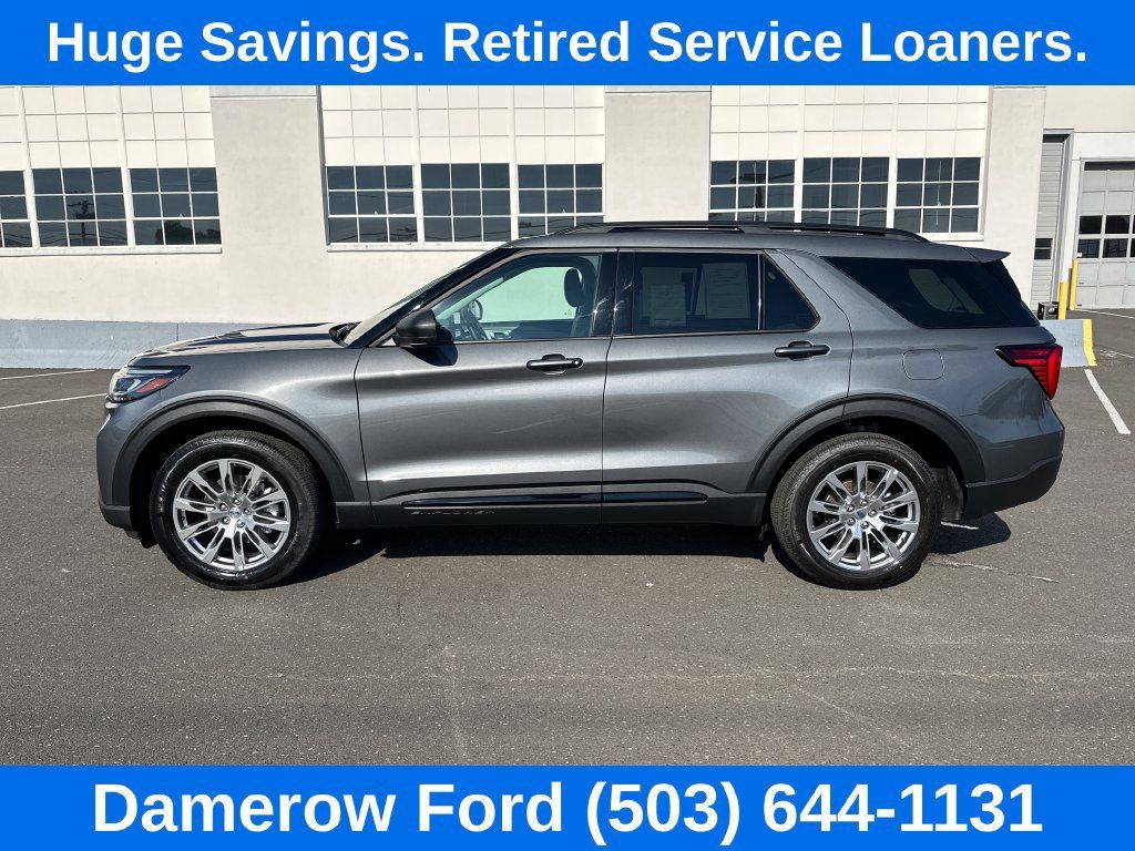 Used 2026 Ford Explorer Active w/ Active Comfort Package AWD/4WD image 3
