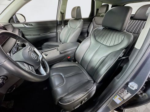 Used 2023 Hyundai Palisade Limited w/ Cargo Package image 16