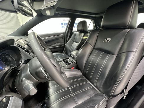 Used 2022 Chrysler 300 S image 11