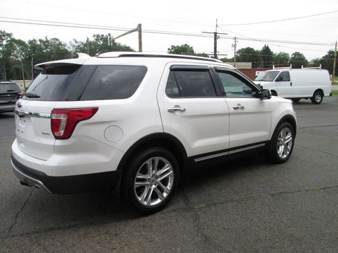 Used 2016 Ford Explorer Limited w/ Equipment Group 301A AWD/4WD image 18