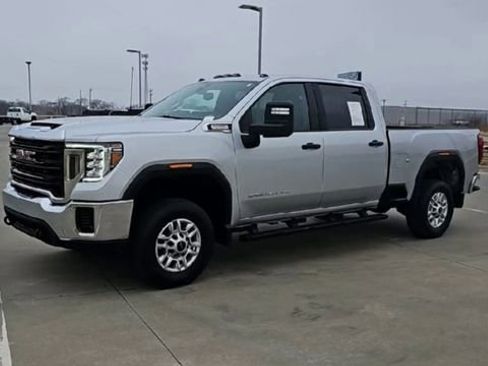 Used 2023 GMC Sierra 2500 Pro w/ Convenience Package image 4