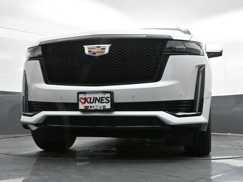 Used 2024 Cadillac Escalade ESV Sport Platinum AWD/4WD image 45