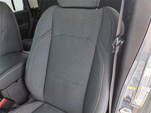 New 2025 Jeep Gladiator Sport image 44