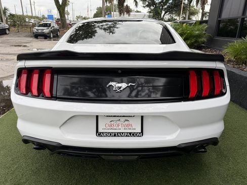 Used 2020 Ford Mustang Coupe RWD image 5