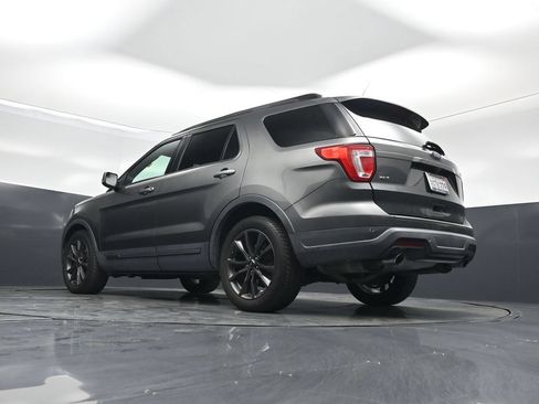 Used 2018 Ford Explorer XLT w/ Equipment Group 202A FWD image 49