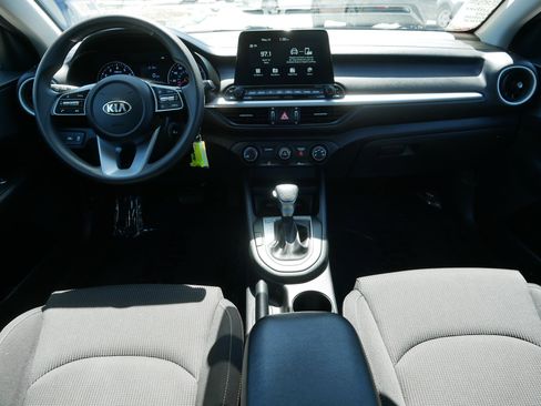 Certified 2021 Kia Forte LXS FWD image 10