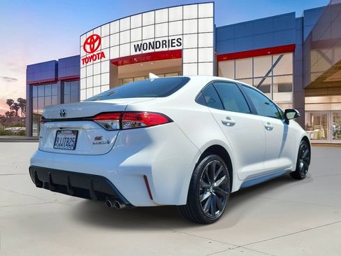 Used 2024 Toyota Corolla SE w/ SE Package FWD image 7