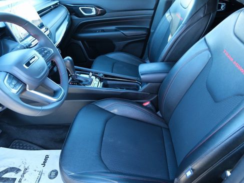 Used 2024 Jeep Compass Trailhawk image 5