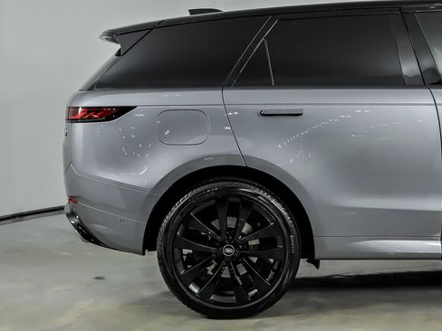 Used 2023 Land Rover Range Rover Sport SE Dynamic AWD/4WD image 13