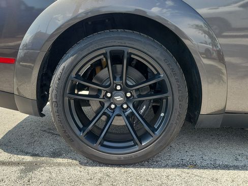 Used 2021 Dodge Challenger R/T Scat Pack RWD image 9