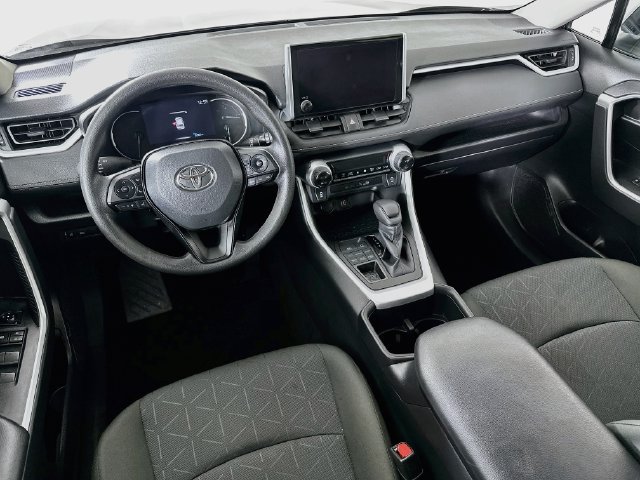 Used 2023 Toyota RAV4 XLE AWD/4WD image 28