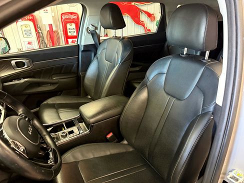 Used 2022 Kia Sorento SX image 20
