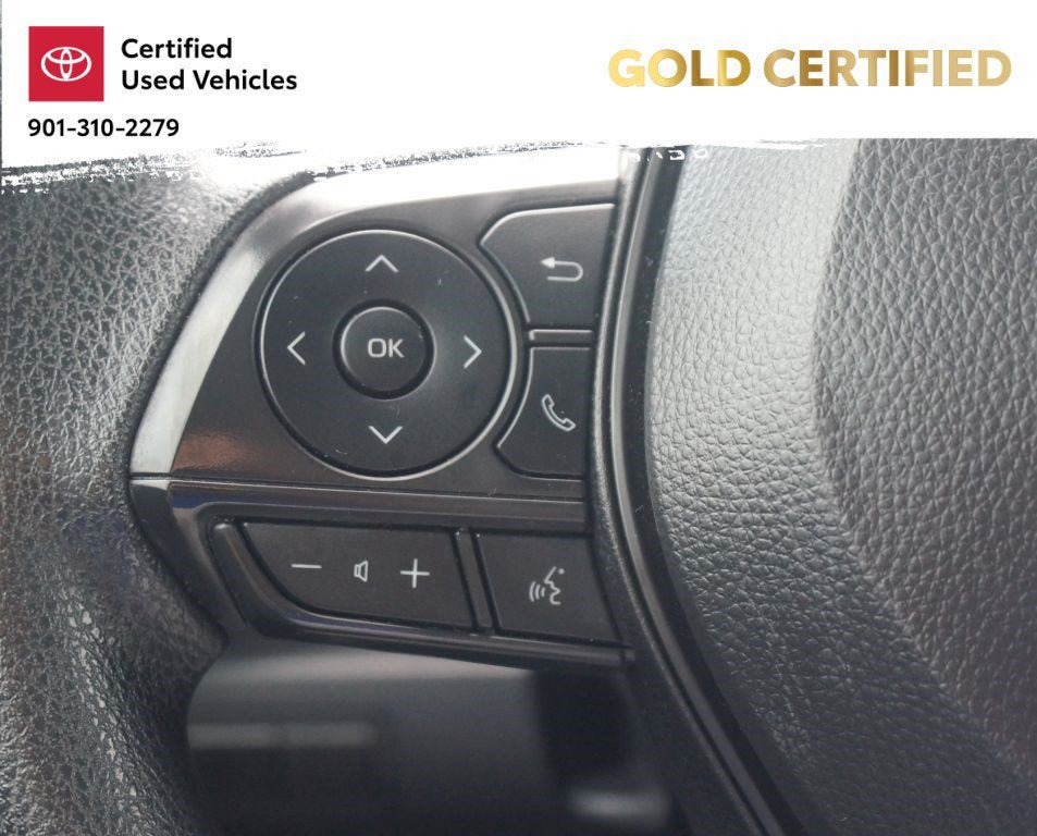 Used 2025 Toyota Corolla LE FWD image 8
