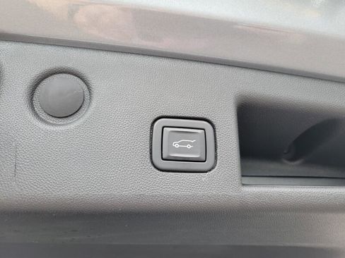 Used 2023 Chevrolet Equinox LT image 8