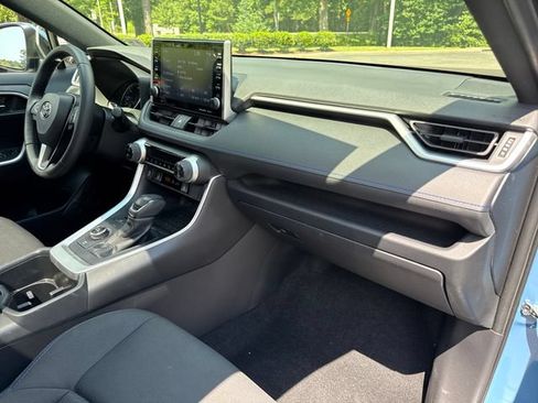 Used 2022 Toyota RAV4 SE w/ Convenience Package AWD/4WD image 24