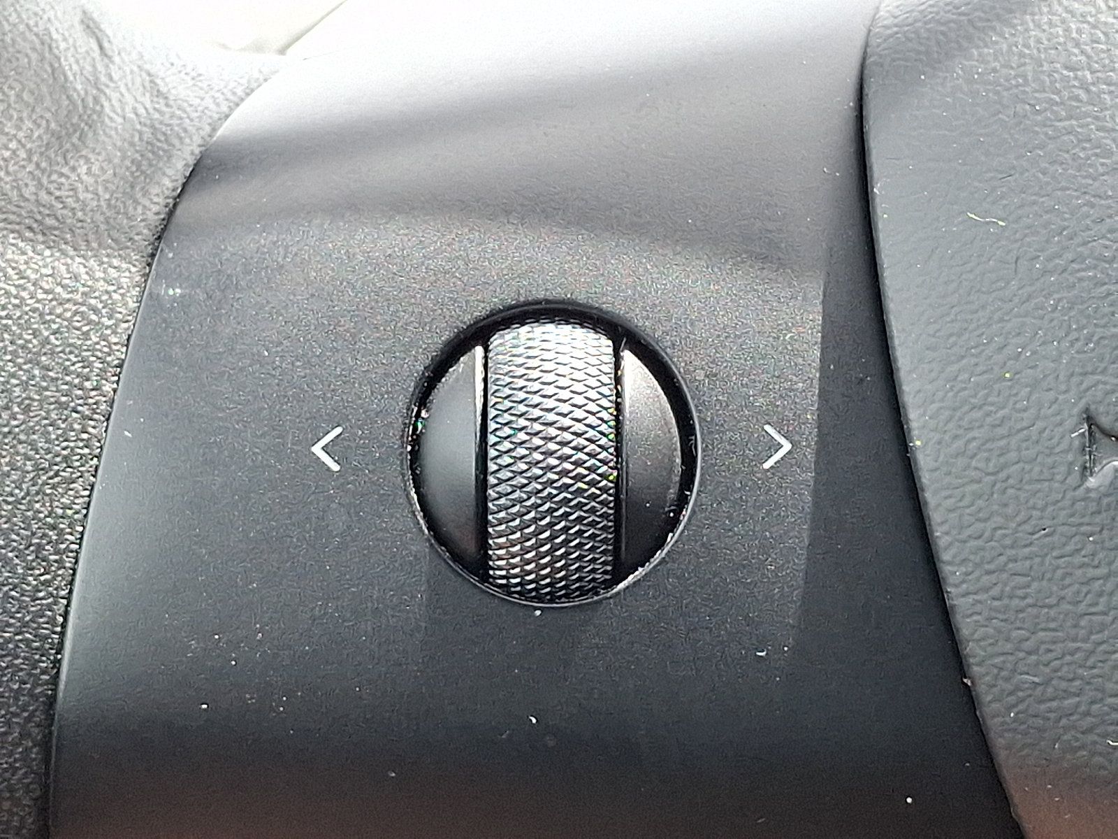 Used 2024 Tesla Model Y Long Range RWD image 22