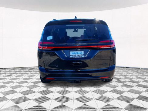 New 2026 Chrysler Pacifica Limited w/ S Appearance Package AWD/4WD image 14
