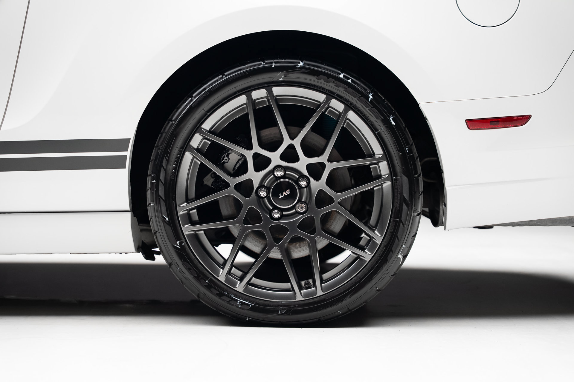 Used 2013 Ford Mustang Shelby GT500 RWD image 21