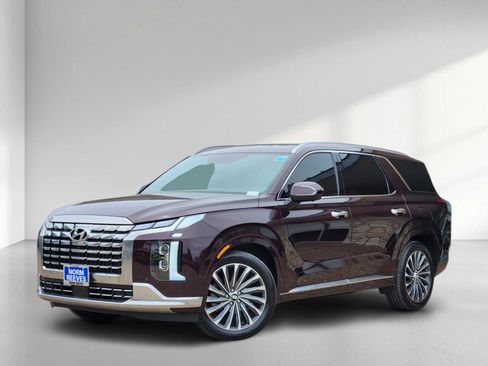 Used 2024 Hyundai Palisade Calligraphy FWD image 1