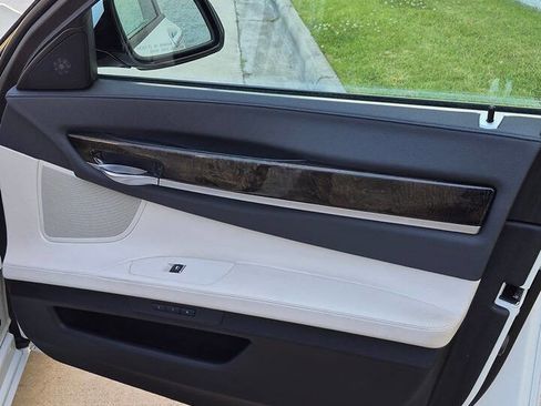 Used 2013 BMW 740Li xDrive AWD/4WD image 65