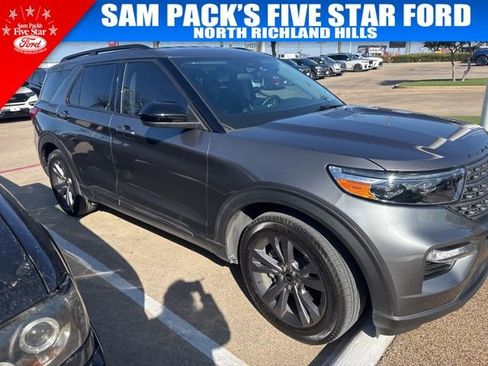 Used 2024 Ford Explorer XLT w/ Equipment Group 202A image 7