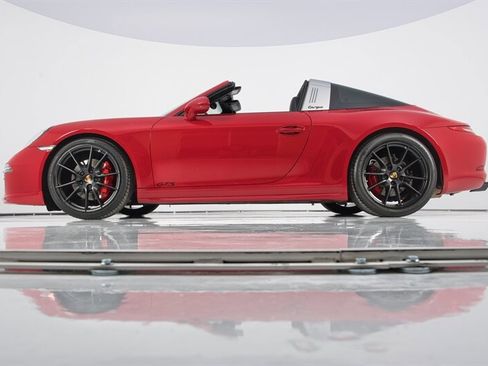 Used 2016 Porsche 911 Targa 4 GTS image 11