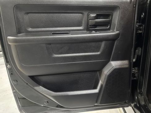Used 2016 RAM 2500 Tradesman w/ Chrome Appearance Group AWD/4WD image 27