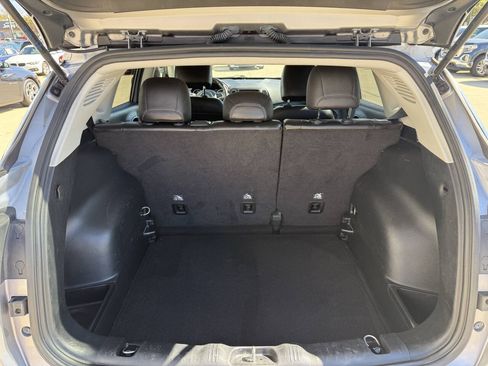 Used 2018 Jeep Compass Latitude w/ Cold Weather Group AWD/4WD image 13