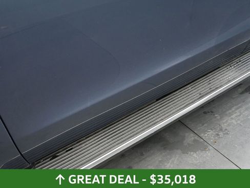 Used 2023 Ford Expedition Limited image 18