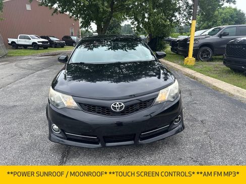 Used 2012 Toyota Camry SE FWD image 2