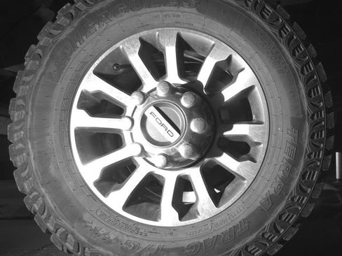 Certified 2021 Ford F250 Lariat AWD/4WD image 9