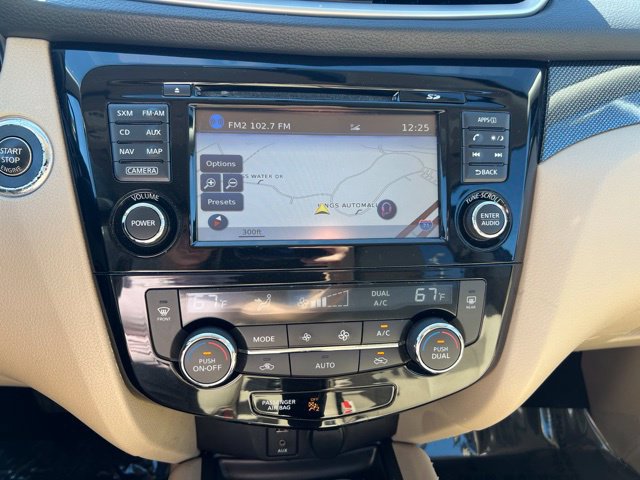 Used 2016 Nissan Rogue SL w/ SL Premium Package FWD image 35