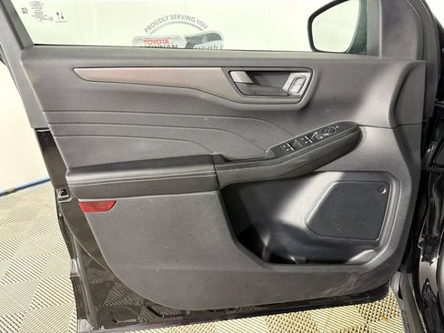 Used 2025 Ford Escape Active FWD image 10