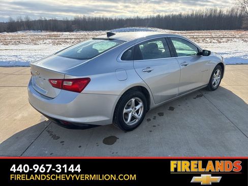 Used 2017 Chevrolet Malibu LS image 5