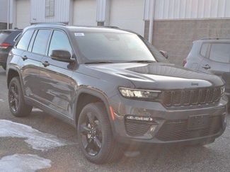 New 2025 Jeep Grand Cherokee Limited w/ Black Appearance Package video 2