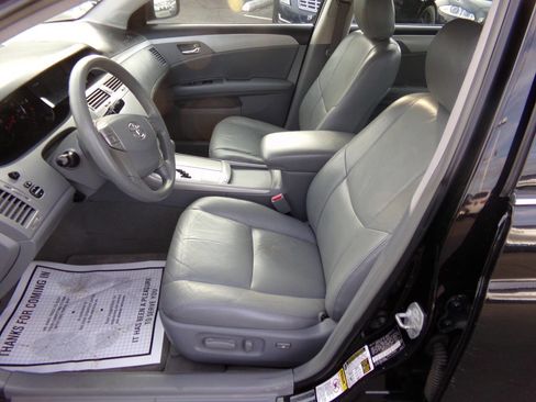 Used 2009 Toyota Avalon XL image 10