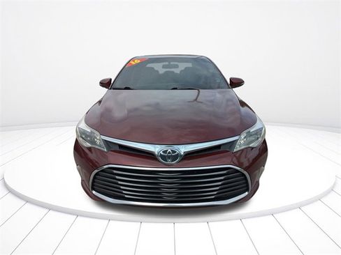 Used 2016 Toyota Avalon XLE image 9
