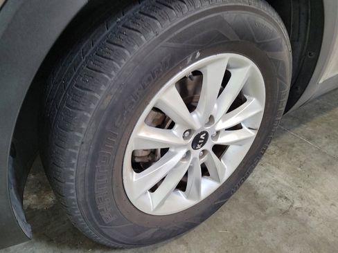 Used 2019 Kia Sorento FWD w/ Option Group 020 image 31