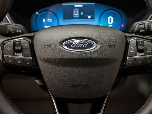 Used 2025 Ford Escape SE w/ PHEV Premium Package FWD image 12