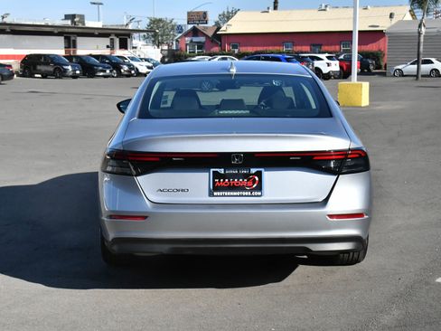 Used 2023 Honda Accord EX image 7