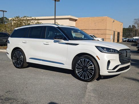 New 2025 Lincoln Aviator Black Label image 3