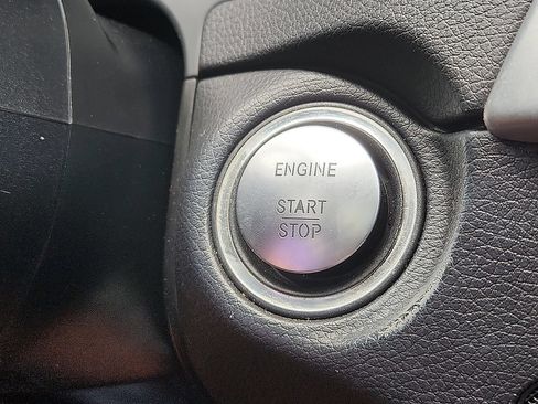 Used 2013 Mercedes-Benz C 250 Coupe image 9