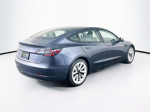 Used 2023 Tesla Model 3 Standard Range image 9