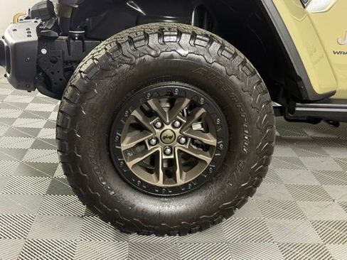 Used 2025 Jeep Wrangler Unlimited Rubicon 392 image 12