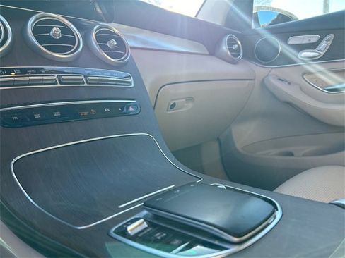 Used 2022 Mercedes-Benz GLC 300 GLC 300 image 17