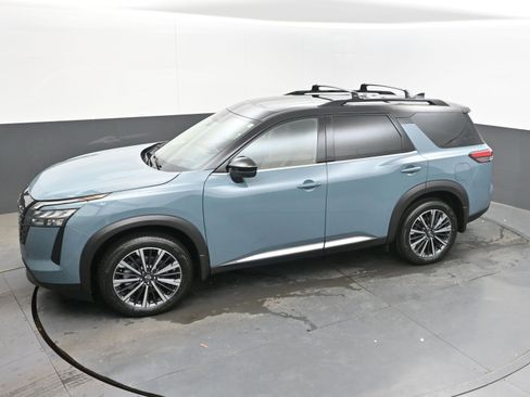 New 2026 Nissan Pathfinder Platinum AWD/4WD image 36