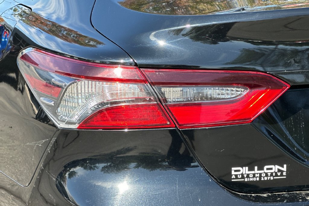 Used 2021 Toyota Camry LE FWD image 9