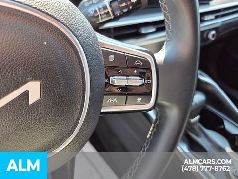 Used 2024 Kia Sorento S image 23