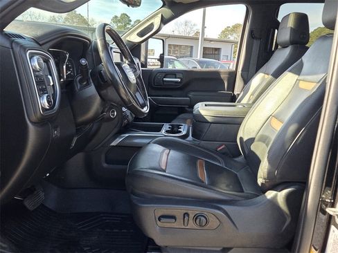 Used 2022 GMC Sierra 2500 AT4 w/ AT4 Premium Plus Package image 3