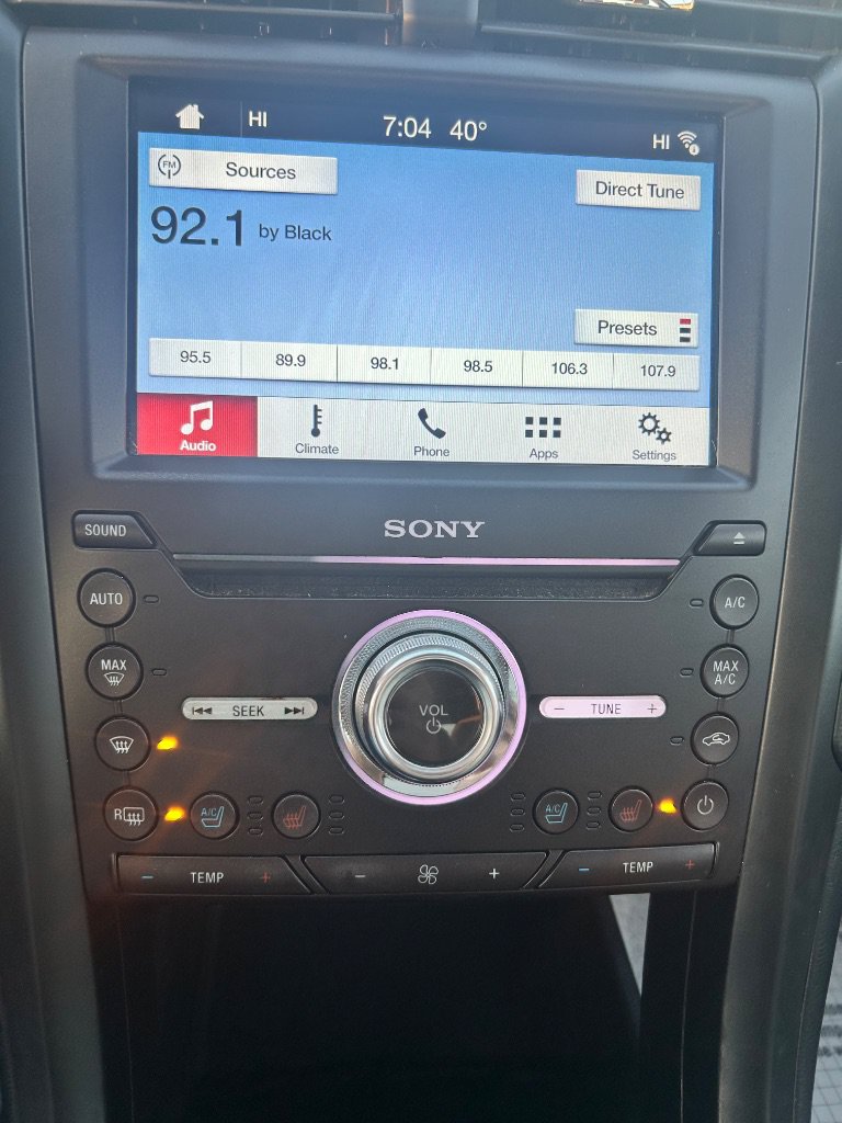 Used 2018 Ford Fusion Titanium FWD image 11